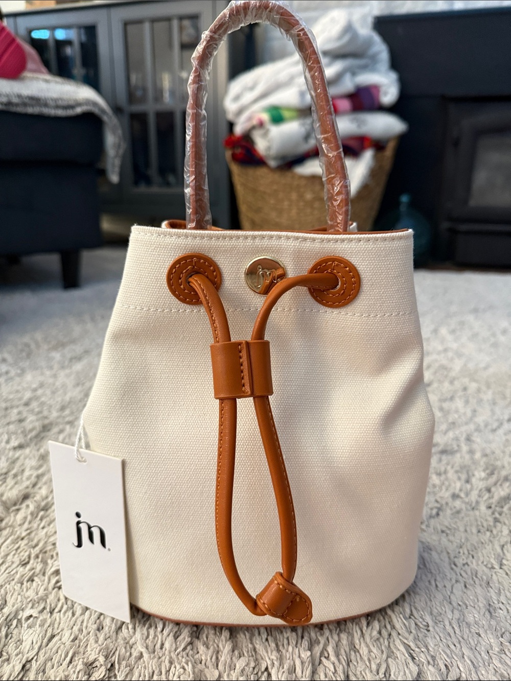 NWT Canvas Drawstring Bucket Bag Crossbody & handbag casual minimalist cozy fall
